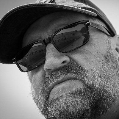 LowMac76's profile picture. 