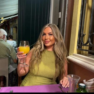 RobynJoness's profile picture. Not just your average Virgo ♍️ ✨💗