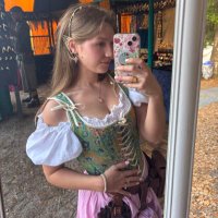 lexi (@cinnamommyy) 's Twitter Profile
