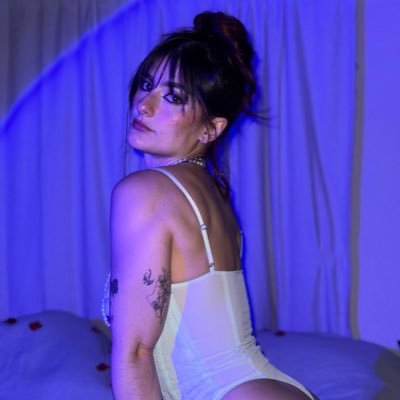 18+🌶️ latina mattress actress. click the link below 🤍 I only reply on OF