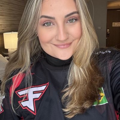 vanessabussolar's profile picture. “Conquistando o impossível pela fé” ✨ - Vivendo o extraordinário de Deus 🙏🏼Professora 👩🏼‍🏫 Esposa do @rafadell_fps 💍