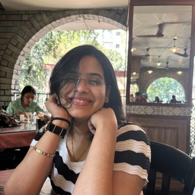 24 •SE •Learner •Hobbyist •Tweets about tech, random thoughts and movies. •••
