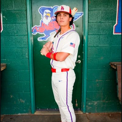 CO/26’ 3.5 GPA C/1B 5’10,180 Los Alamitos High School ⚾️/@stackedbaseball / @5_ToolPlayers Email:willadams2007@gmail.com