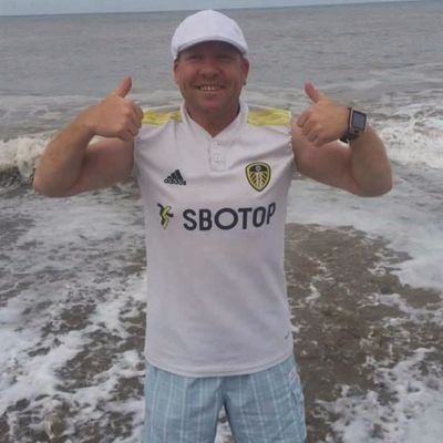 Friendly, Honest, Half Irish/English Guy,
Qualified Painter And Decorator,
Love Music And Making Friends