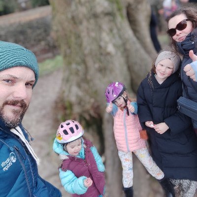 MickKnowsThings's profile picture. 