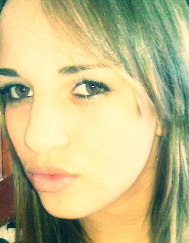 Sou menina,moleca,com sonhos e desejo...Q saber mais segue ai   bjoss   BY:Luísa