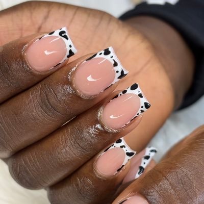 Thebeautyrum's profile picture. we offer beauty services such as nails, braids and makeup .we also offer lessons for nails & makeup