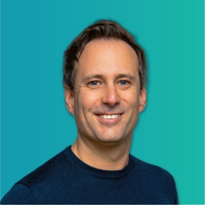 Hallo, ich bin Timo – deine unabhängige Stimme für finanzielles Wachstum! Ich teile über 15 Jahre Erfahrung aus der Finanzbranche mit dir.