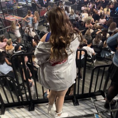 jorlives4music's profile picture. fan girl ofc -music is my remedy - my tiktok: jordilives4music