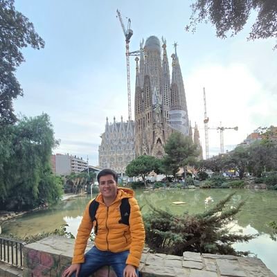 LaloAlva9's profile picture. Economista