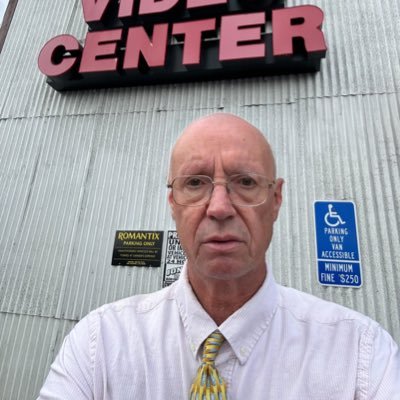 Jonathan1990130's profile picture. 