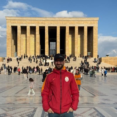 Cumhuriyet Halk Partisi Genel Başkanı
GALATASARAY - Mustafa Kemal Atatürk - ‘’Bizi Kimse Sevmedi,Biz de Futbola Sarıldık!’’ - “Zulme Karşı MUKAVEMET”