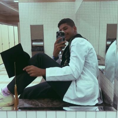 nursing intern KAUH 💉🕊🎓👨‍🎓| interested in science & baking 🧬 🥐. #nur21 leo ♌️