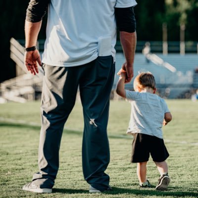 DJStoudt52's profile picture. Just here to look at football stuff