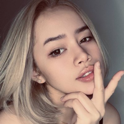Living my dream through beauty, fashion, and food. 🌿 Nature lover and serial entrepreneur. 🌟 On a faith-filled journey with Christ—follow along! ❤️NO PORN🚫