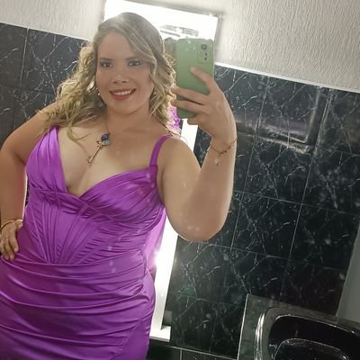 Estudiante de Química Industrial👩🔬
Mami de Ian Mael🤱🏻
A.N.B mi Ángel😇
Hija amada por Dios y la Madre📿
