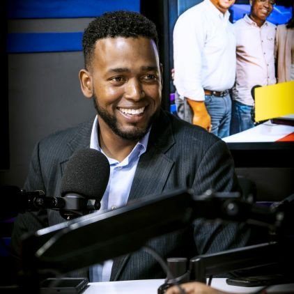 Mercadólogo, Cronista Deportivo, Comunicador, Narrador del BÉISBOL, Voz interna Águilas Cibaeñas, productor y director de JG Digital Tv, Locutor y Músico.