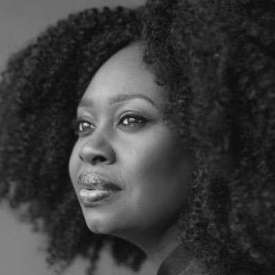 Comédienne, chroniqueuse radio. Autrice: Du Miel Sous Les Galettes, Le Petit Mari et la BD: Ouagadougou Pressé Spectacle : JE DEMANDE LA ROUTE EN TOURNÉE