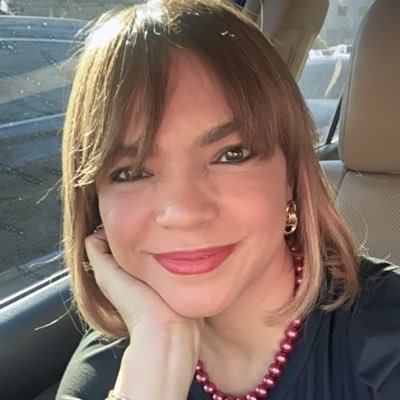 YannerysPaulino's profile picture. Periodista, egresada de la UASD, M.A Dirección de Comunicación Corporativa EAE, PUCMM. Aspirante a escritora. Corazón de girasol 🌻