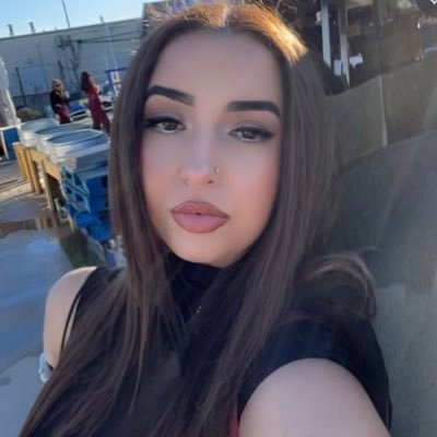 mariallovesyouu's profile picture. miami✈️cola | usc