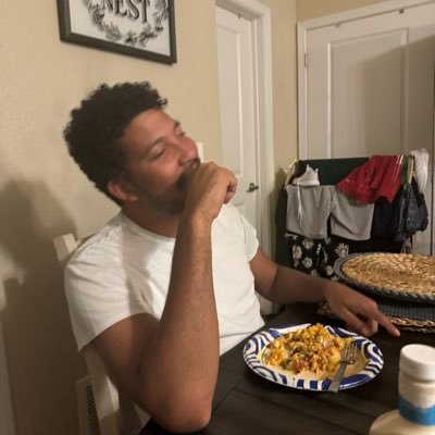 KingStr4wHat's profile picture. 🇵🇷/ Male / Gamer & anime enjoyer. also respectable to everyone unless provoked otherwise. FAFO!