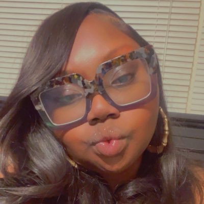 kkmelanin's profile picture. she who kneels before God, can stand before anyone.