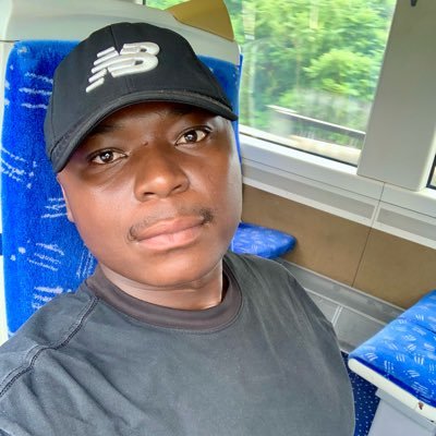God first 🙏🏾. OAP@Mamsradio 📻#TeamHouseMusic (fanatic) 🎶#BonangMatheba (fave)👸🏽🐝💕 #GayBoy 🏳️🌈 #ILoveToLive ❤️