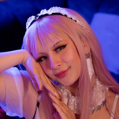 mikewarrph's profile picture. "📸 Fotógrafo profesional en Bogotá. Especialista en moda, boudoir y fotografía temática. Capturando historias únicas en cada clic. ¡Reserva tu sesión ahora! 🌟