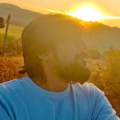 therajveerrv's profile picture. ⚡️