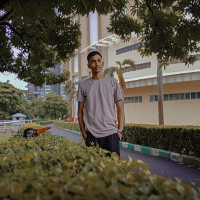 sayan_mondal___'s profile picture. ✨ Tech Explorer | 📱 Aspiring Product Reviewer
🎯 Building honest reviews & creative content
🖌️ Fashion + Color Theory | Style meets Tech