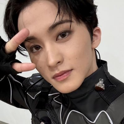 nycmlee's profile picture. #MARKLEE let’s fricking