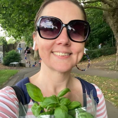 Find me at https://t.co/AfKiV4HDJ7, @FilmBathUK, https://t.co/a7wHRsNVBY, https://t.co/ujA8Wr3gbx & @filmhoundsmag 🐈 Save The Octopus 🐙