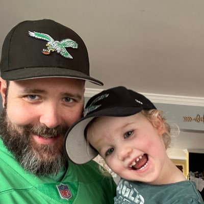 nedmaddock's profile picture. Luna & Hazel's dad