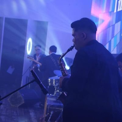 bini_kenMusikz's profile picture. MUSICIAN 
Music director/Arranger/Bassist/Guitarist/Saxophonist/Pianist