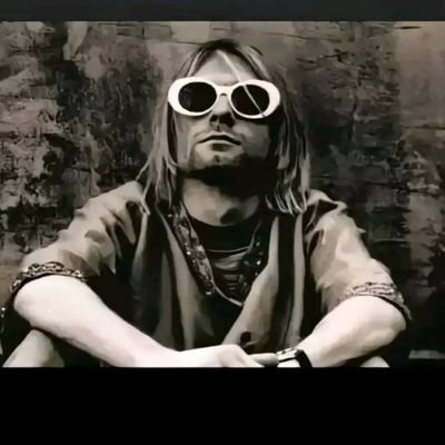 Tomando cianuro con cafe.
quiero una remera que diga -me da asco la sociedad-.
Solo se algo d musica.