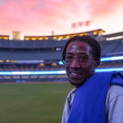 DODGERS #BlackTecks @worthyoflovela @moonlabprod You are worthy of love. Proverbs 3:5-6 I JUST WORK HERE/ GOOD ENERGY MUSIC