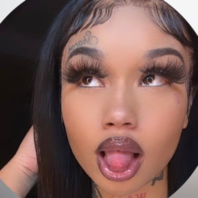 Your girl from the boot. Libra vibes. I lay edges and lay tracks—hair and music, that’s my lane