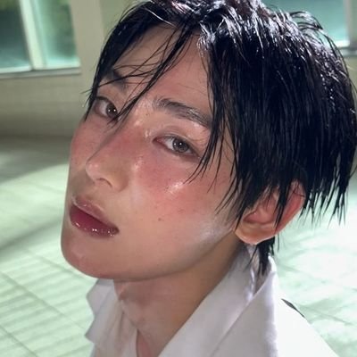 kyyiya's profile picture. @kyyiya is just a girl que quer entrar na faculdade