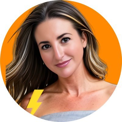 WhitneyHayle's profile picture. 🚀 I help ambitious professionals + owners leverage AI for growth. Smarter work, bigger results. 𝗠𝗲: 16 Yrs in Tech |📍LI, NY