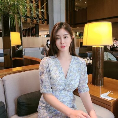 아름다움은 언젠가 사라질 수 있기 때문에 마음속에 아름다움을 간직한 사람에게만 다가가야 합니다 🌺🌺