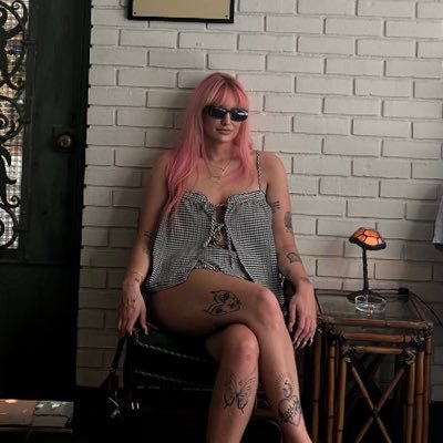 graceemck's profile picture. spaceships don’t come equipped with rearview mirrors