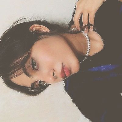 hazelgriss's profile picture. اینجا شعرایی که دوست دارمو مینویسم ...