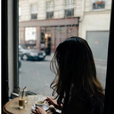 lblue12318's profile picture. 🩵 Sweet.. Be happy | Dog lover 🐶 | Journalist with kindness & courage