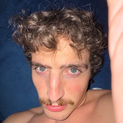 lionlovesmen's profile picture. gay porn