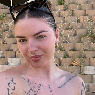 AshleyStan32805's profile picture. I'm a humble person born to express not to impress 🥰