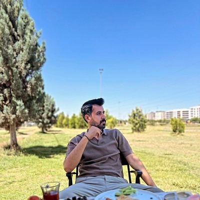 bir insan var, onca insanın varlığını unutturan.. 🧡