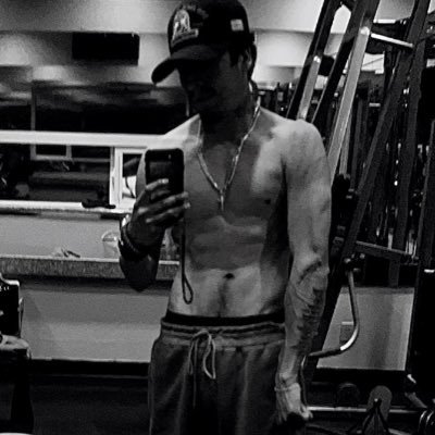 𝘾𝙀𝙊//𝕭𝖆𝖐𝖊𝖉 𝕾𝖚𝖕𝖕𝖑𝖞 𝕮𝖑𝖔𝖙𝖍𝖎𝖓𝖌 𝕮𝖔. ™ Gym 💪🏽/ Stoner 😮💨/ 31ys ♐ / 18+ MDNI/ 🇺🇸🇲🇽 Horror ADDICT🔪🖤/ NOT your lover boy/ #Boltup ⚡️