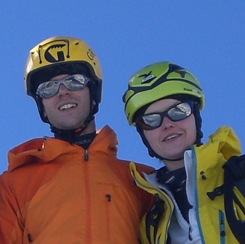 Wir sind zwei Wahlwiener mit der Sehnsucht nach der Vertikalen: Hochalpines Bergsteigen, Klettern, Skitouren gehen.