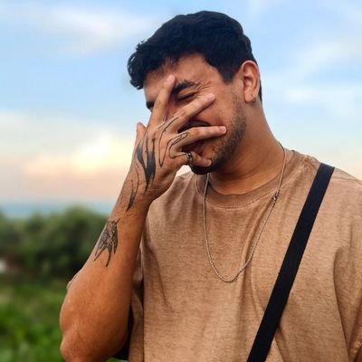 mano não me dirige a palavra faz favor, aqui eu falo sobre programação e várias besteiras
pedreiro de software