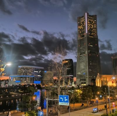 🎉2022/1〜横浜市付近🛵
湘南🌊鎌倉⛩️逗子🏠️も気分で🤭🤭
未だに原付Uber🫠
最近125ccを考え始めたばかり笑👍←オッソ!🤣🤣
またx垢消えて残念人間😭😭
2025/1.21〜X稼働していきます👍👍
ベイスターズ情報交換や交流も出来たらいいかなって😍淋しく走ってます🥹🥹
